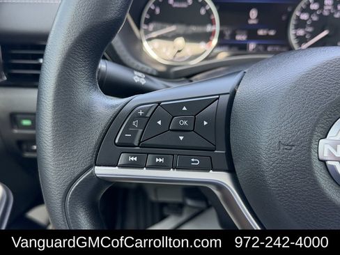 Used 2024 Nissan Sentra SV FWD image 14