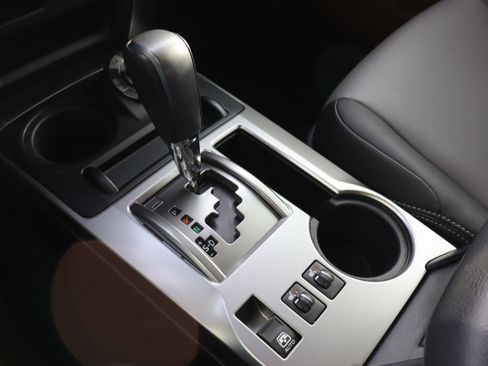 Used 2022 Toyota 4Runner SR5 Premium image 30