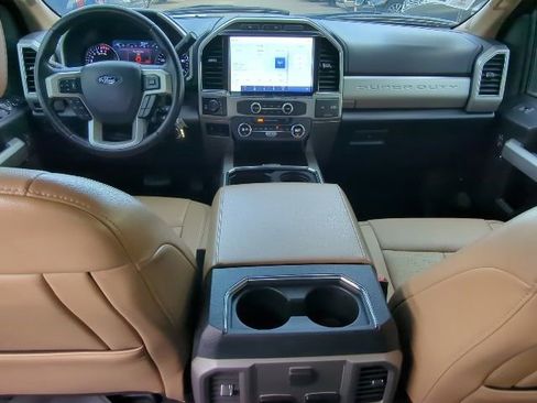 Used 2022 Ford F350 Lariat w/ Chrome Package image 18