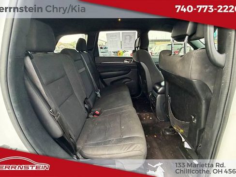 Used 2017 Jeep Grand Cherokee Laredo w/ Quick Order Package 2BE RWD image 9