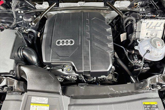 Used 2023 Audi Q5 2.0T Premium w/ Convenience Package AWD/4WD image 29