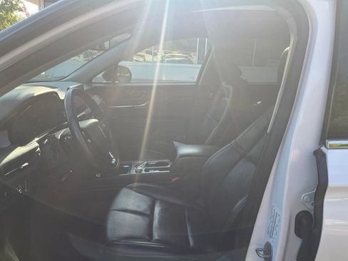 Used 2022 Lincoln Corsair AWD w/ Premium Package image 10