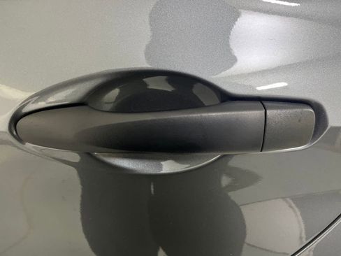 Used 2025 Nissan Versa S w/ S Plus Package image 39