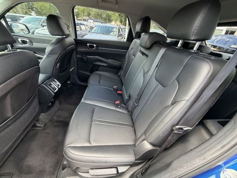 Certified 2022 Kia Sorento S FWD image 17