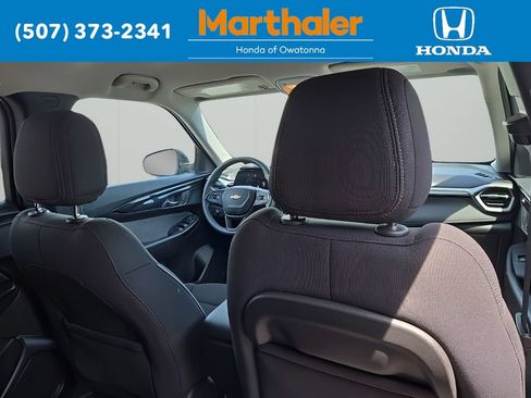 Used 2025 Chevrolet TrailBlazer LT AWD/4WD image 18