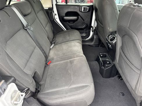 Used 2018 Jeep Wrangler Unlimited Sport S image 16
