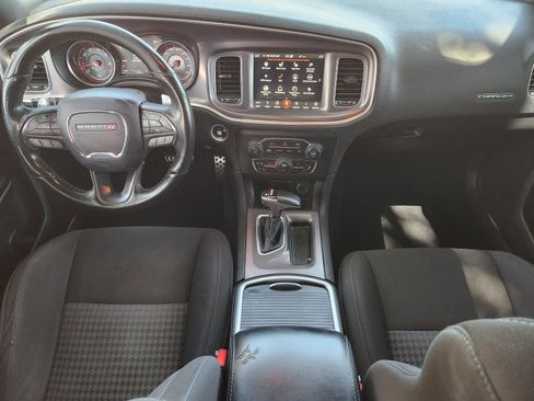 Used 2019 Dodge Charger Scat Pack RWD image 35