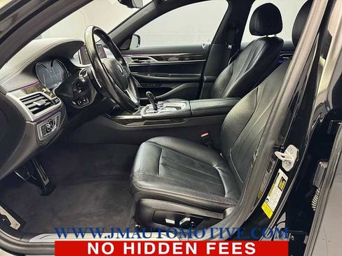 Used 2019 BMW 740i image 13