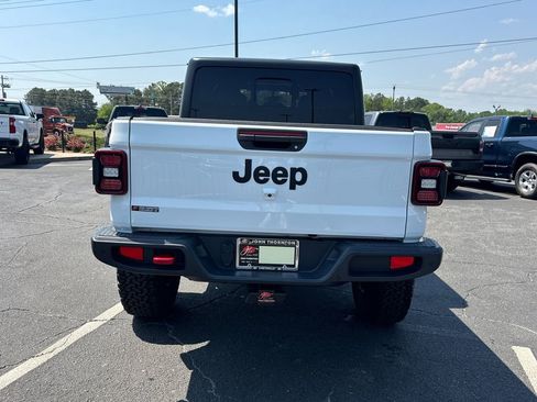 Used 2021 Jeep Gladiator Sport AWD/4WD image 7