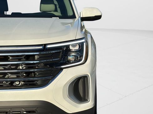 New 2026 Volkswagen Atlas SE image 9