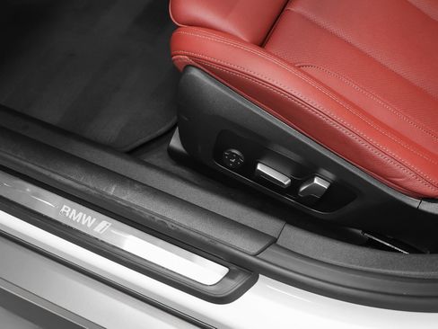 Used 2023 BMW i4 eDrive40 w/ Premium Package image 30