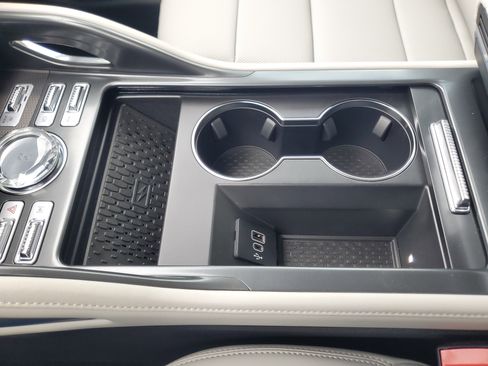 New 2026 Lincoln Nautilus Premier image 26