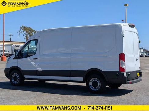 Used 2018 Ford Transit 150 148 Medium Roof RWD image 5