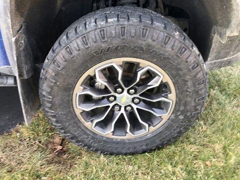 Used 2018 Chevrolet Colorado ZR2 image 30