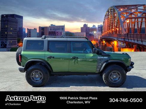 Used 2023 Ford Bronco Everglades AWD/4WD image 2
