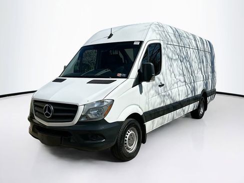 Used 2018 Mercedes-Benz Sprinter 3500 image 3