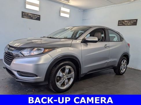 Used 2017 Honda HR-V LX image 3