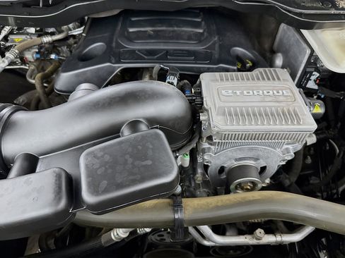 Used 2023 Jeep Wagoneer 4WD w/ HD Trailer Tow Package image 38