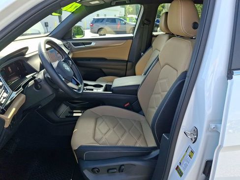 Used 2024 Volkswagen Atlas Cross Sport SE AWD/4WD image 13