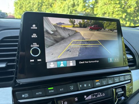 Used 2025 Honda Odyssey EX-L image 22