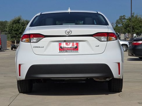 Certified 2025 Toyota Corolla LE FWD image 4