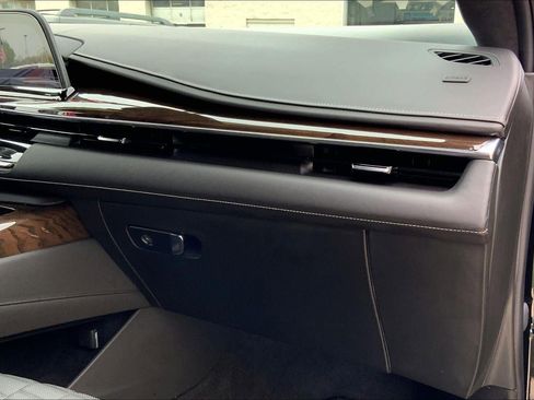Used 2023 Cadillac Escalade Sport Platinum w/ LPO, ONYX Package AWD/4WD image 17