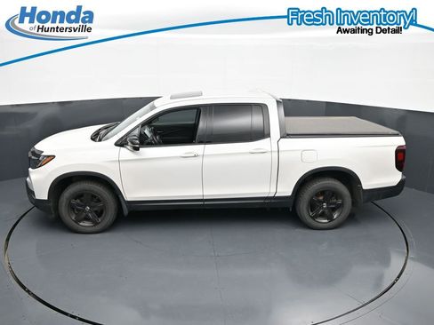 Used 2023 Honda Ridgeline Black Edition image 19