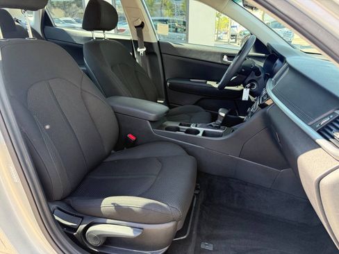 Used 2020 Kia Optima LX FWD image 26