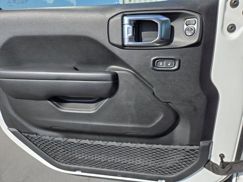 Used 2021 Jeep Gladiator Mojave w/ Trailer Tow Package image 21