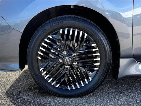 Certified 2024 Nissan Leaf SV Plus image 7