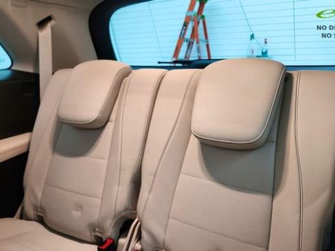 Used 2022 Mercedes-Benz GLS 450 4MATIC image 33