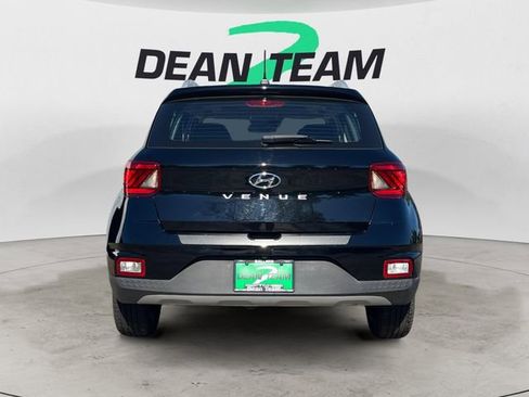 Used 2024 Hyundai Venue SEL FWD image 7