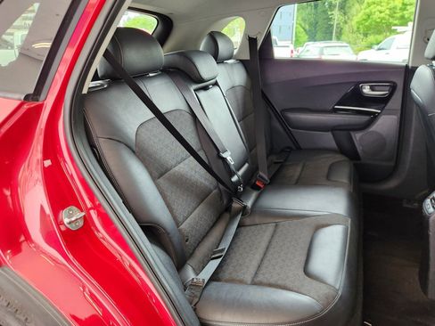 Used 2017 Kia Niro EX FWD image 6