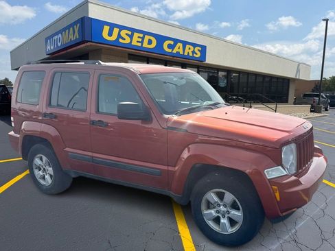 Used 2009 Jeep Liberty Sport w/ Popular Equipment Group image 4