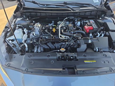 Used 2025 Nissan Altima 2.5 SV FWD image 19