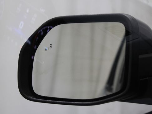 Used 2022 Ford Maverick Lariat w/ Lariat Luxury Package image 24