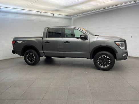 Used 2021 Nissan Titan PRO-4X w/ Pro-4x Convenience Package AWD/4WD image 4