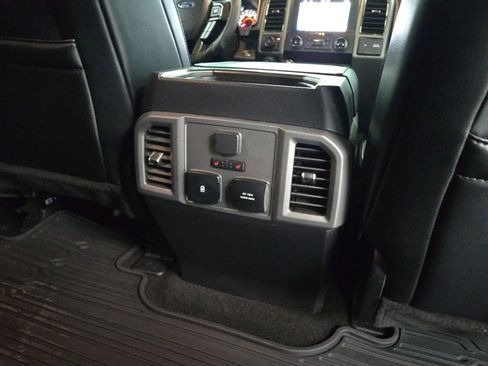 Used 2019 Ford F150 Raptor w/ Equipment Group 802A Luxury image 33