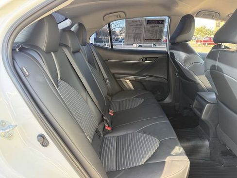 Used 2024 Toyota Camry SE image 29