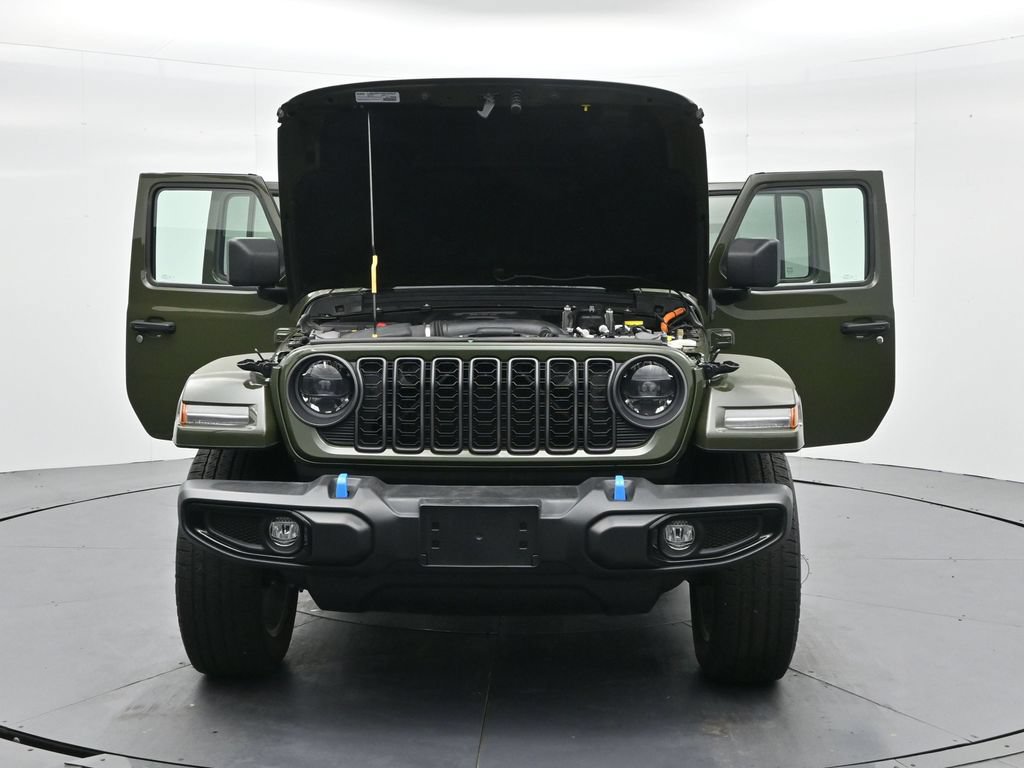 Used 2024 Jeep Wrangler Unlimited w/ Convenience Group AWD/4WD image 40