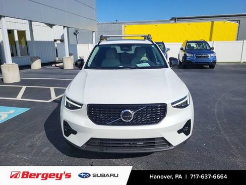 Used 2024 Volvo XC40 B5 Ultimate w/ Protection Package Premier AWD/4WD image 8