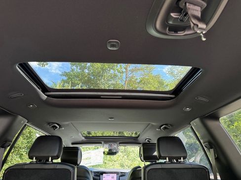 New 2025 Jeep Wagoneer L Series II w/ Premium Group I image 21