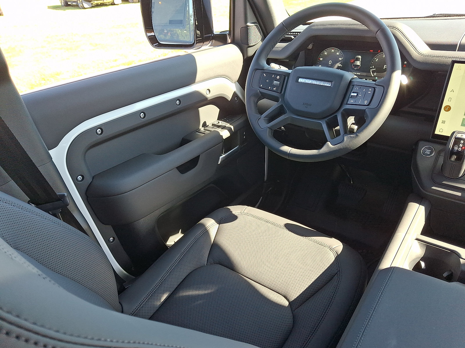 New 2026 Land Rover Defender 110 S AWD/4WD image 8