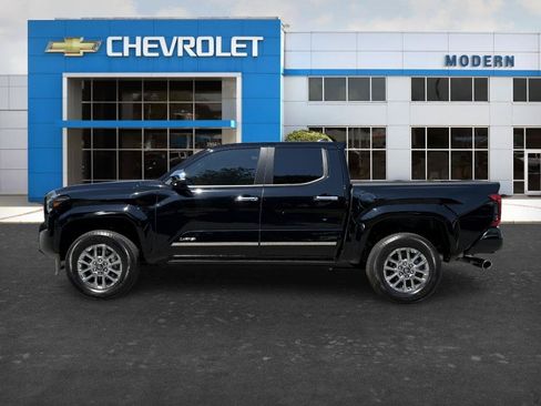 Used 2024 Toyota Tacoma Limited w/ Limited Package (LT) AWD/4WD image 2
