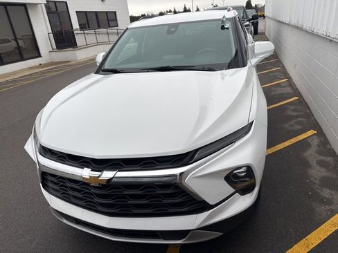 Used 2024 Chevrolet Blazer LT w/ Convenience Package image 2