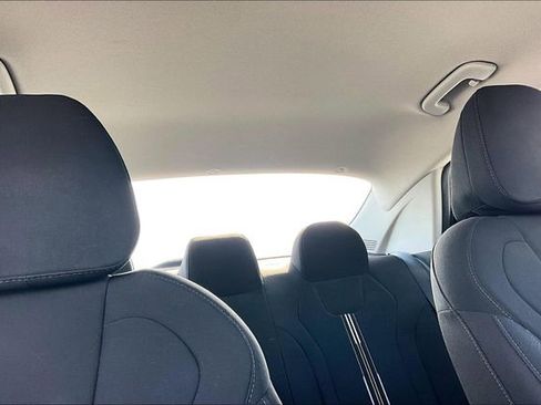 Used 2023 Hyundai Elantra SEL image 23