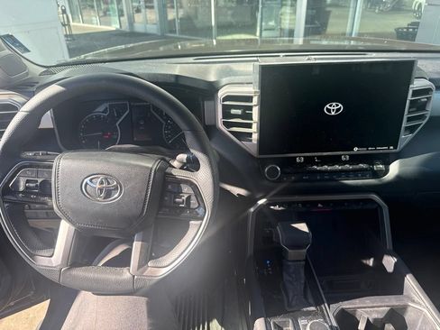 Used 2023 Toyota Tundra Limited AWD/4WD image 12