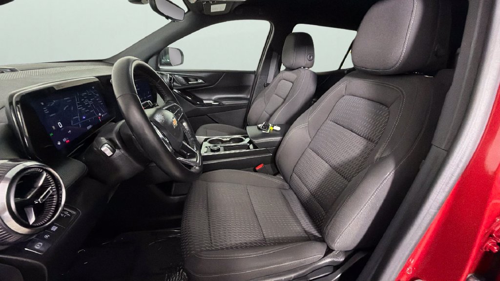 Certified 2026 Chevrolet Equinox LT w/ Safety and Technology Package FWD image 17