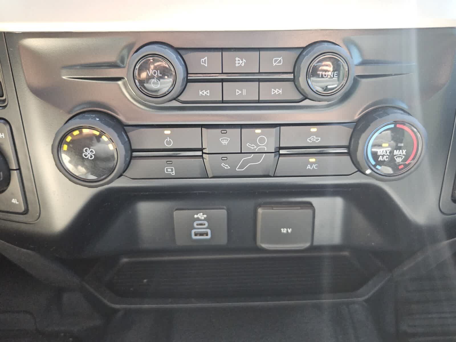 Used 2024 Ford F250 XL w/ 360-Degree Camera Package AWD/4WD image 10