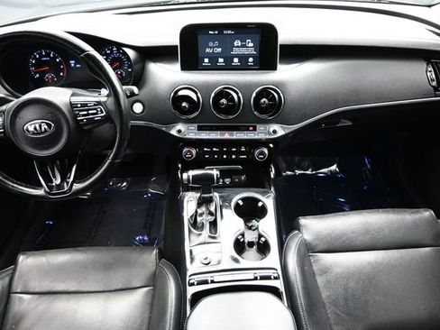 Used 2019 Kia Stinger RWD image 17